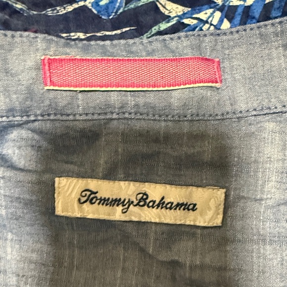 Tommy Bahama Multicolor Leaf Pattern Shirt - Picture 2 of 7